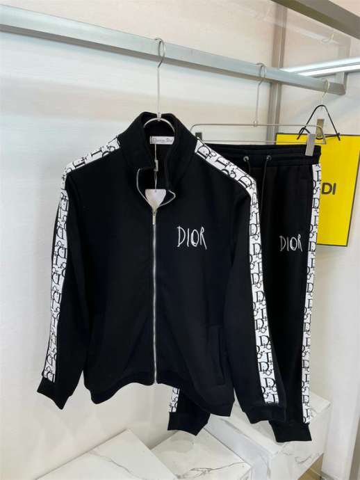 Picture of Dior SweatSuits _SKUDiorM-3XL12yn18227836